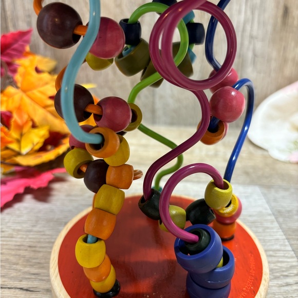 B. Toys – B. A-Maze Loopty Loo Bead Maze – 47 Beads On 5 Colorful Routes – - Picture 7 of 9